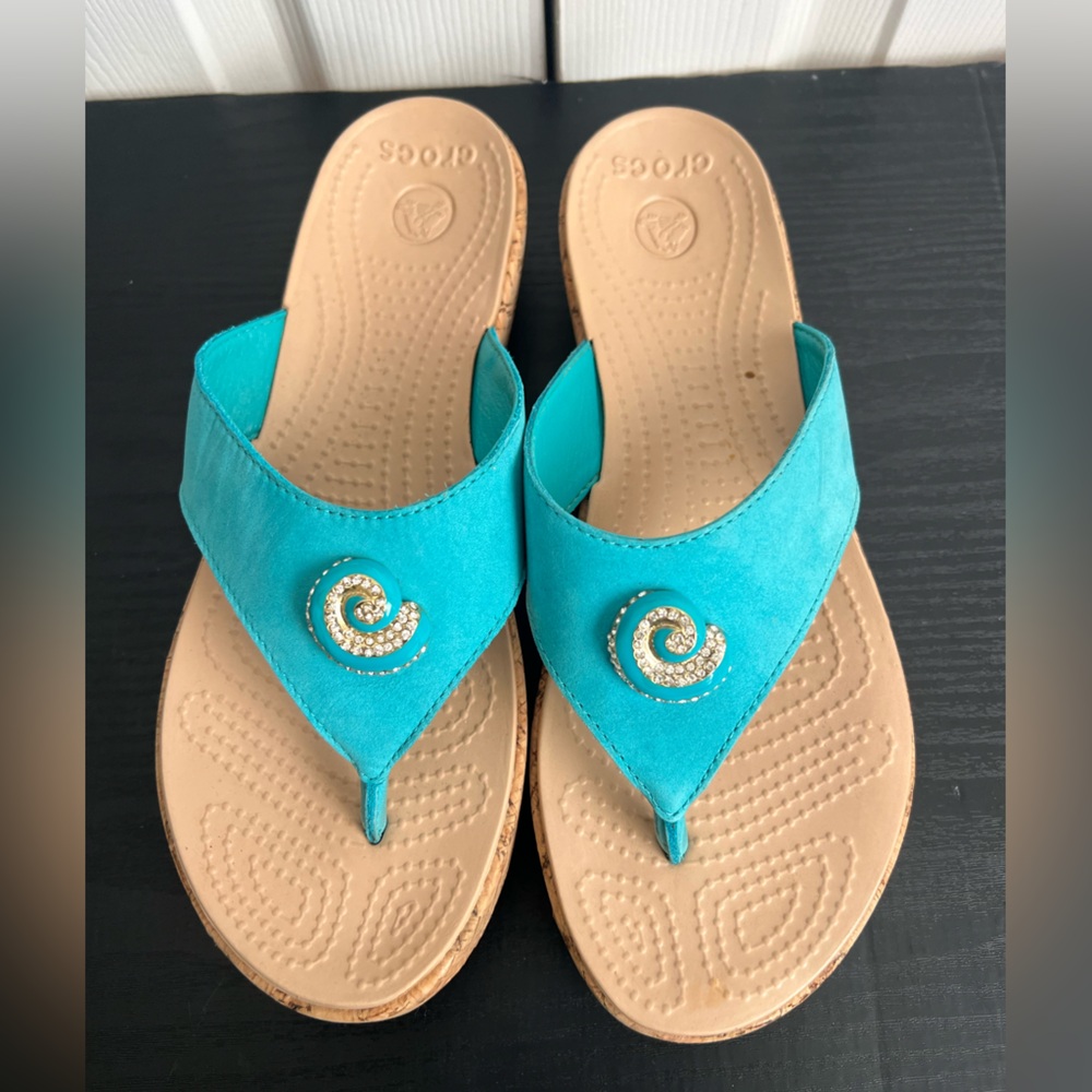 Crocs Womens A-Leigh WedgeSandals Thong Turquoise Cork Rhinestones‎ Jeweled 8